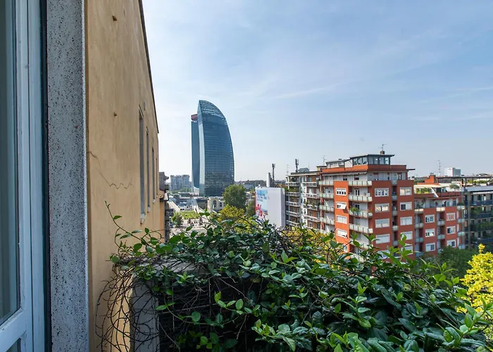 Skyattic - 801 - Citylife - 1 Min Domodossola M5